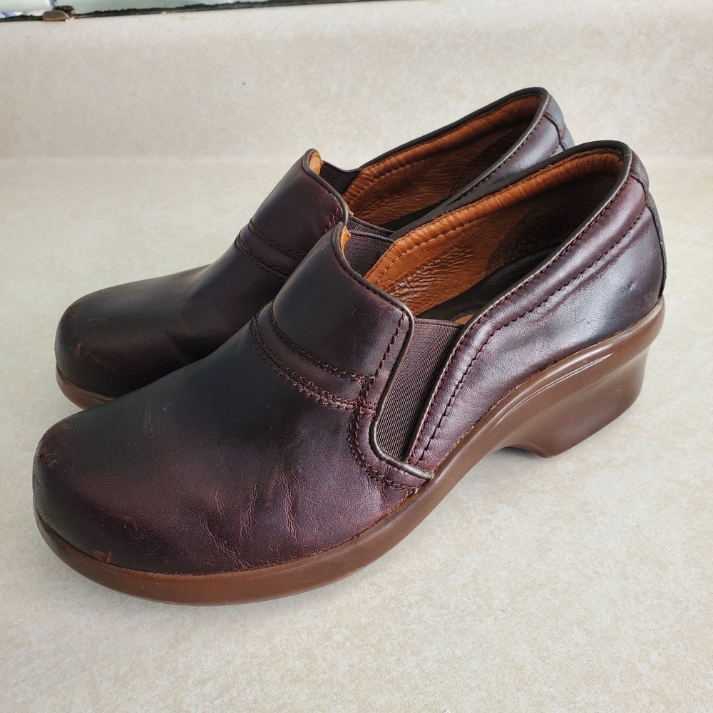 Ariat Sutter Brown Leather Slip On Wedge Shoes Comfort Antifatigue ATS Sole 8.5B - Picture 4 of 15